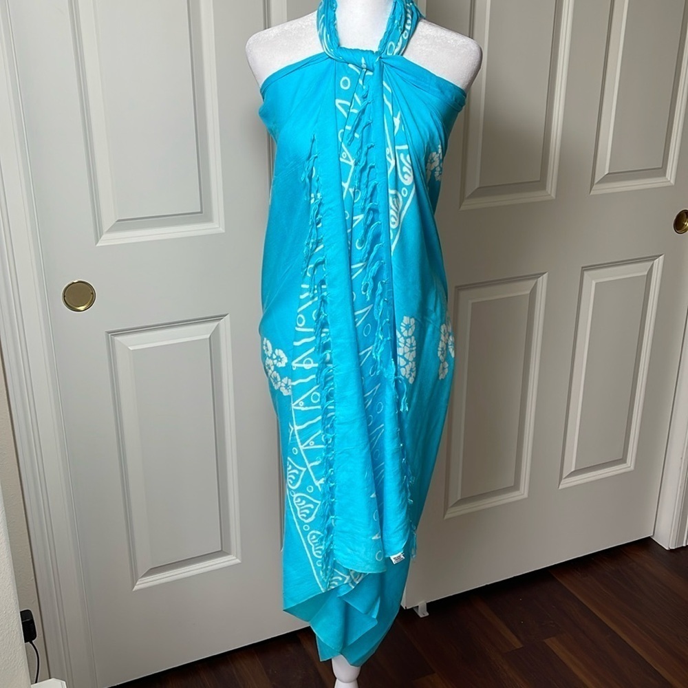 Batik Sarong Beach Coverup Wrap Scarf Shawl Sea Shell Design Blue and White